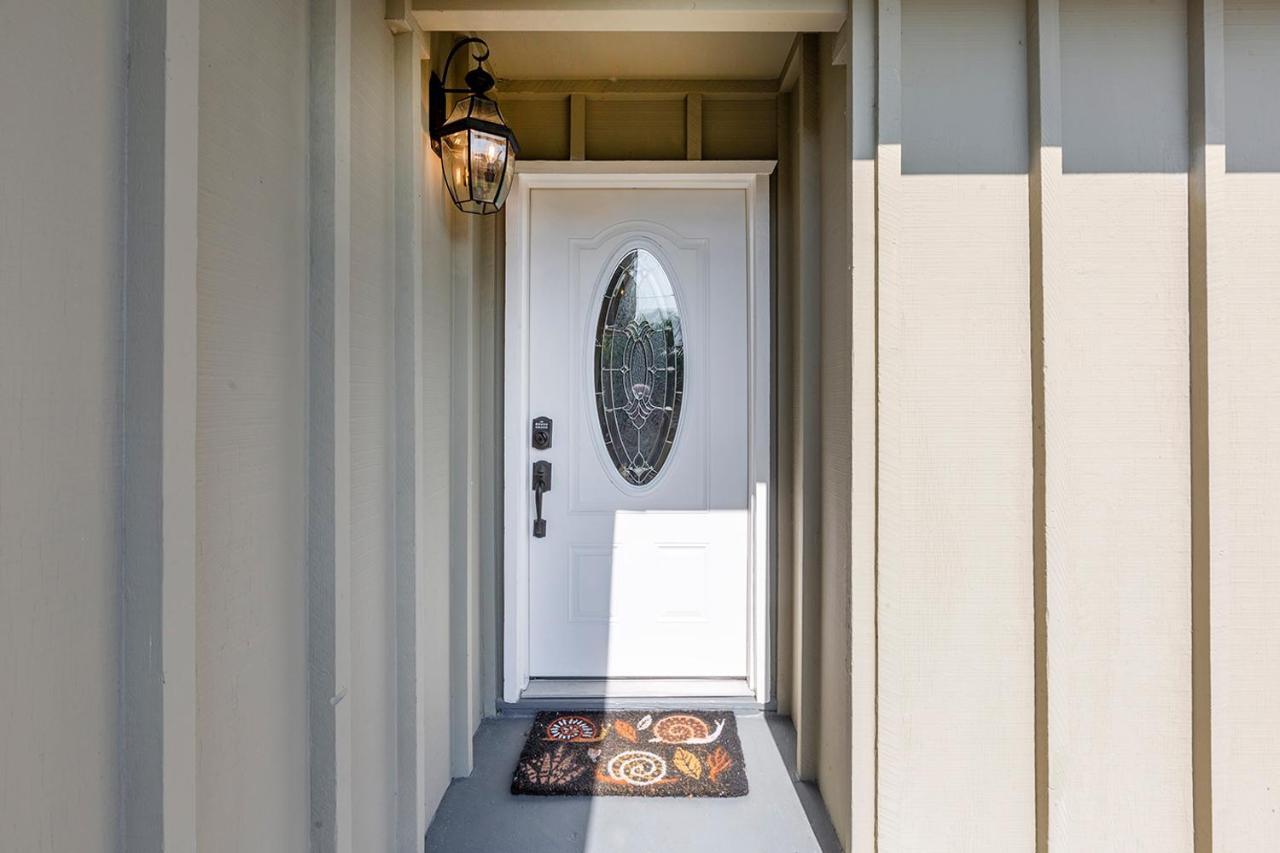 @ Marbella Lane Seaside Retreat, Walk To The Beach ฮาล์ฟมูนเบย์ ภายนอก รูปภาพ
